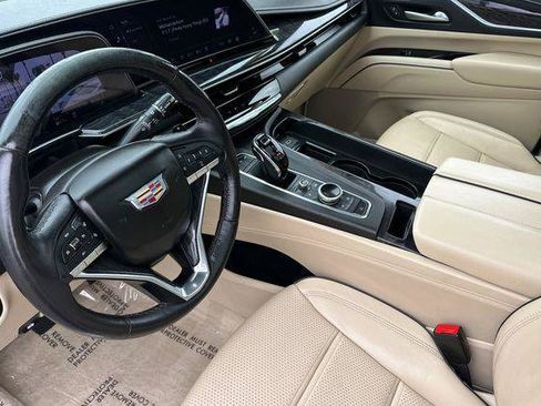 Used 2022 Cadillac Escalade ESV Premium Luxury AWD/4WD image 10