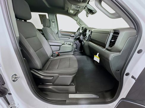 Used 2024 Chevrolet Silverado 1500 LT image 29