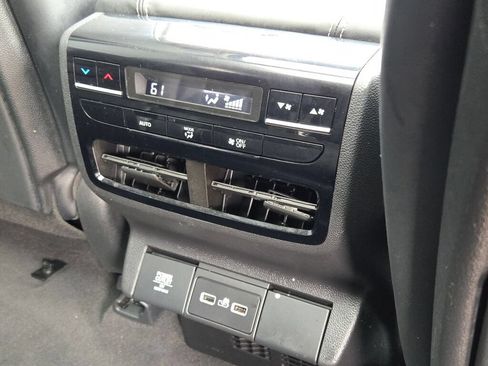 Used 2023 Acura MDX FWD w/ Technology Package image 11