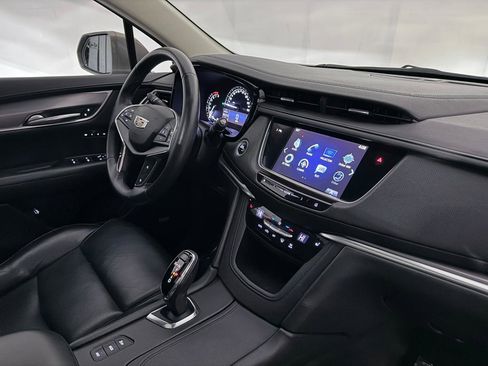 Used 2018 Cadillac XT5 Luxury image 26