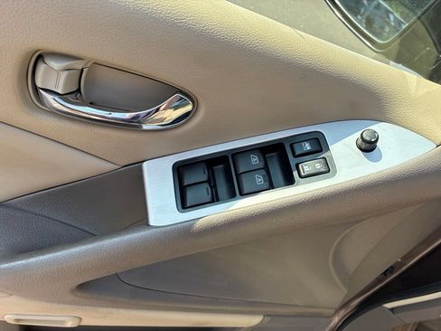 Used 2011 Nissan Murano SL w/ Navigation Pkg AWD/4WD image 16