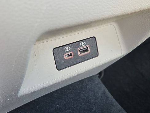 Used 2021 Nissan Altima 2.5 SV w/ SV Premium Package image 12