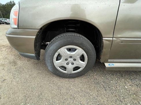 Used 2006 Ford Freestar SE FWD image 12
