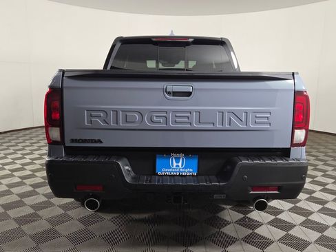 New 2026 Honda Ridgeline Black Edition image 8