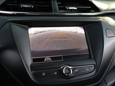 Used 2023 Chevrolet TrailBlazer LS FWD image 14