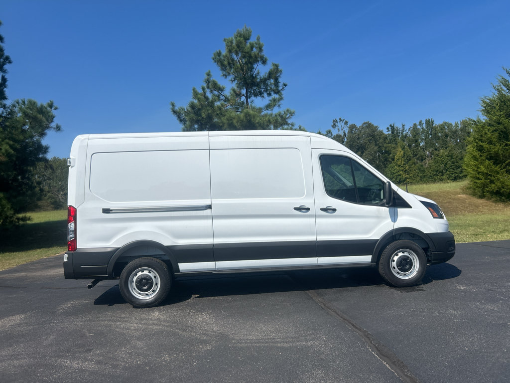 New 2026 Ford Transit 250 148 Medium Roof w/ Load Area Protection Package RWD image 8