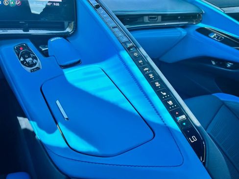 Used 2023 Chevrolet Corvette Stingray Premium Conv w/ Z51 Performance Package RWD image 48