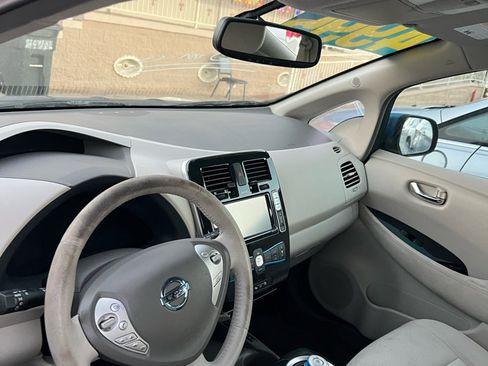 Used 2012 Nissan Leaf SL image 7