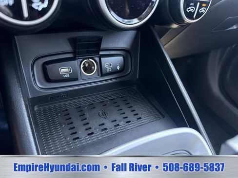 Certified 2026 Hyundai Venue SEL FWD image 32