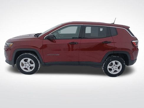 Certified 2022 Jeep Compass Sport image 2