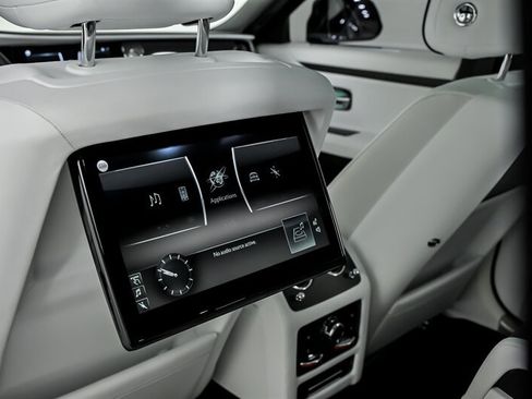 Used 2022 Rolls-Royce Ghost AWD/4WD image 22