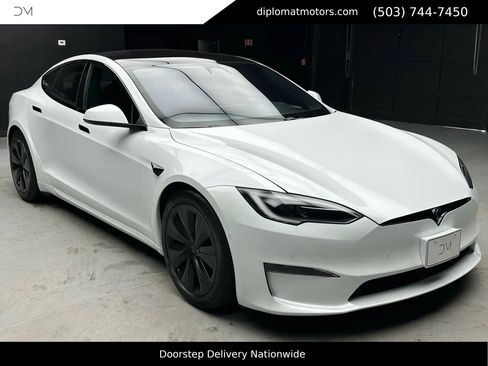 Used 2023 Tesla Model S Standard Range image 9