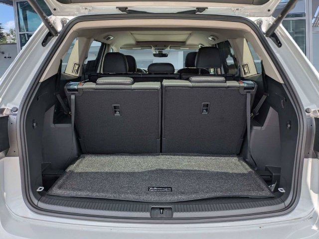 New 2026 Volkswagen Atlas SE FWD image 13