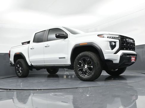 Used 2024 GMC Canyon Elevation w/ Convenience Package image 27