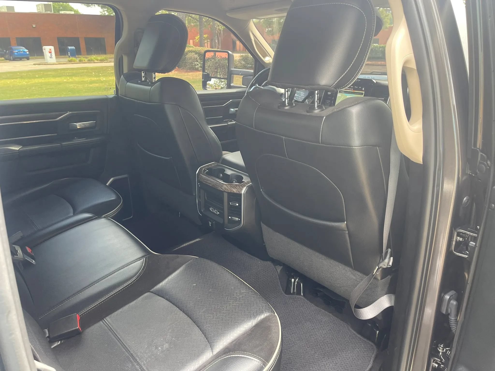 Used 2020 RAM 2500 Laramie AWD/4WD image 13