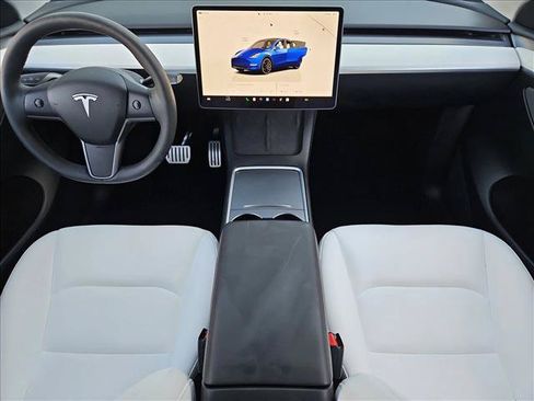 Used 2025 Tesla Model Y Performance AWD/4WD image 18