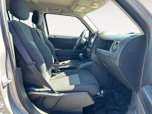 Used 2015 Jeep Patriot Sport w/ Power Value Group AWD/4WD image 24