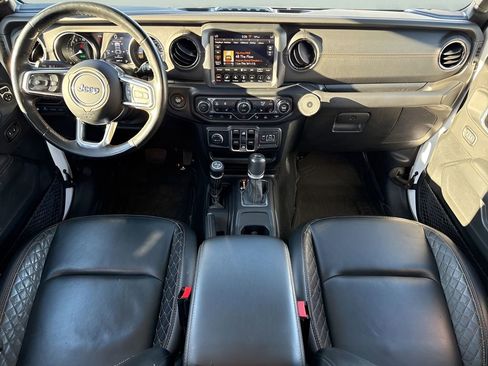 Used 2021 Jeep Wrangler Unlimited Sahara AWD/4WD image 11