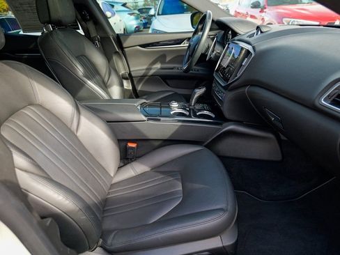 Used 2022 Maserati Ghibli Modena Q4 image 32