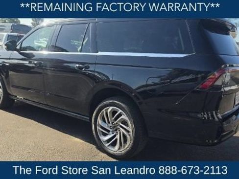 Used 2025 Lincoln Navigator L Reserve AWD/4WD image 5