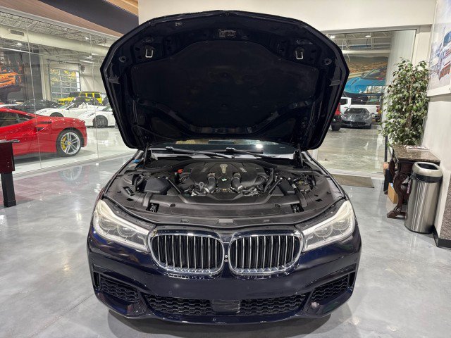 Used 2016 BMW 750i xDrive AWD/4WD image 16