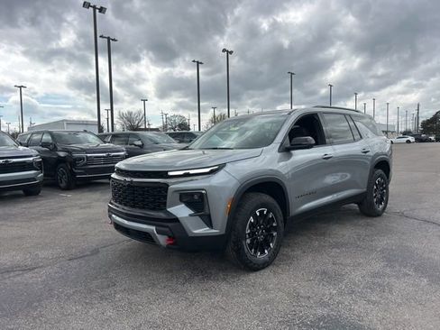 New 2026 Chevrolet Traverse Z71 w/ Driver Confidence Package AWD/4WD image 7