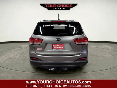 Used 2017 Kia Sorento LX FWD image 4