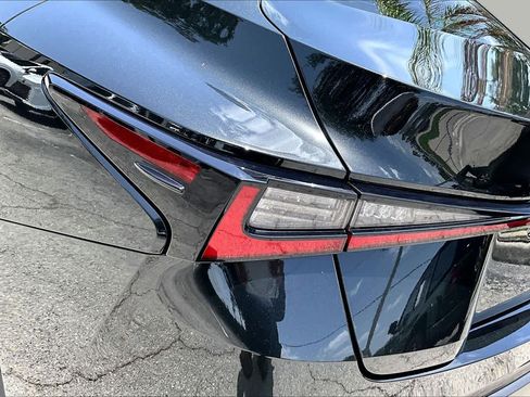 Used 2025 Lexus IS 300 w/ Premium Package RWD image 29