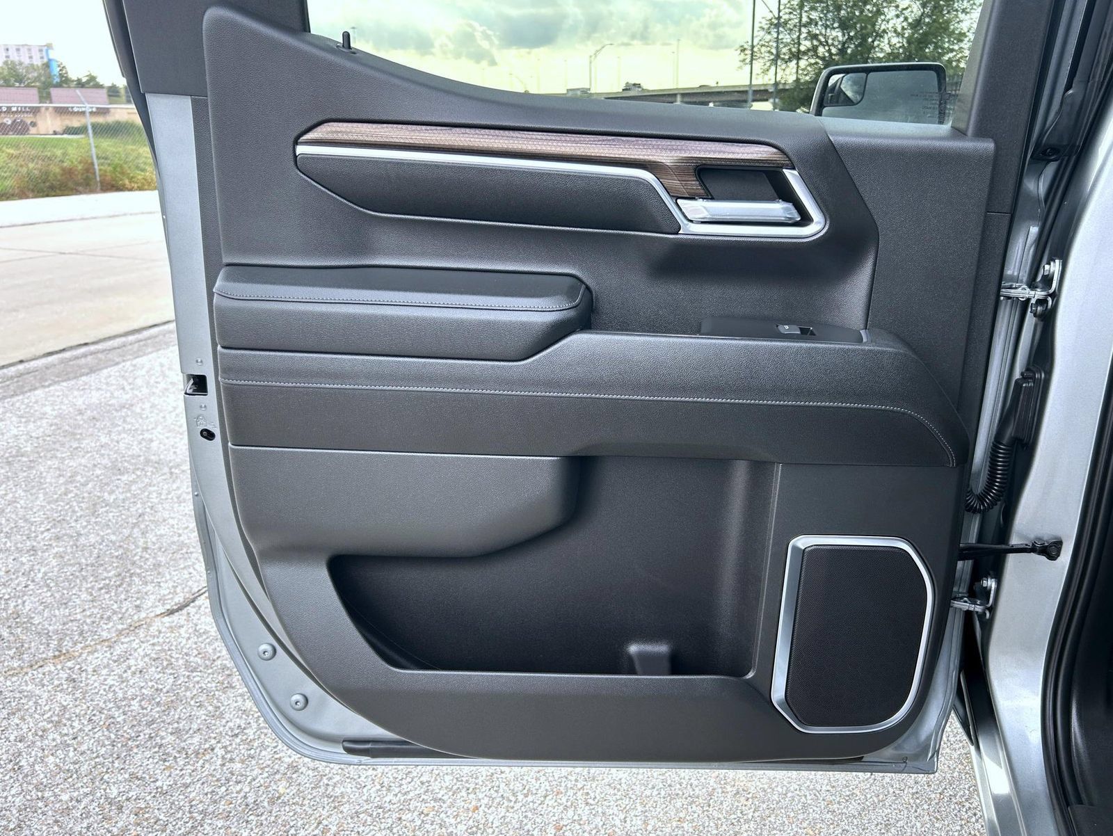 Certified 2023 Chevrolet Silverado 1500 LT AWD/4WD image 17