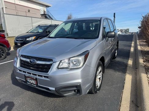 Used 2018 Subaru Forester 2.5i w/ Popular Package #3A AWD/4WD image 2