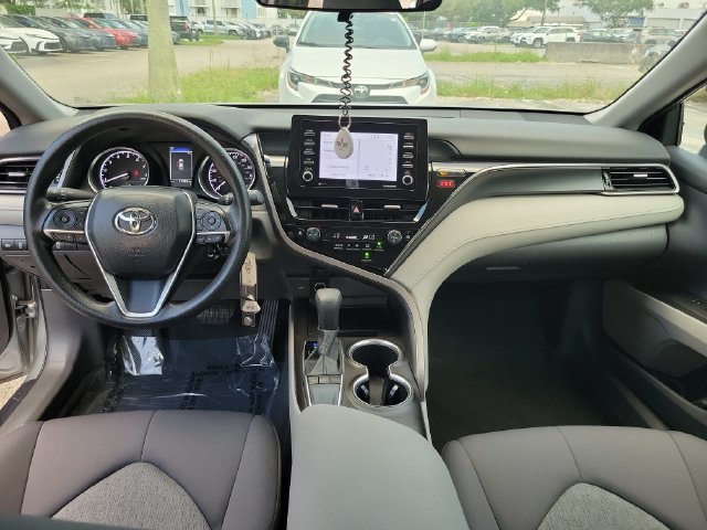 Used 2024 Toyota Camry LE FWD image 9