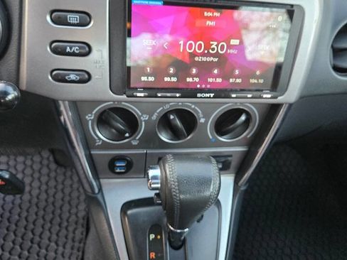 Used 2006 Toyota Matrix XR image 27