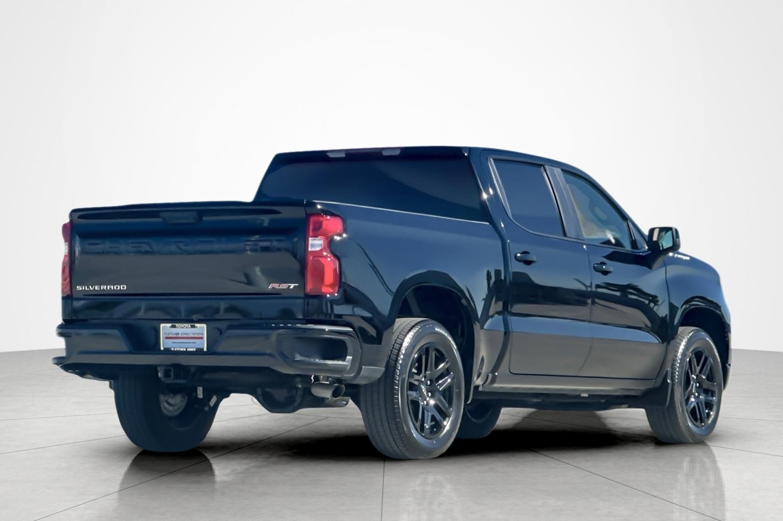 Used 2024 Chevrolet Silverado 1500 RST RWD image 5
