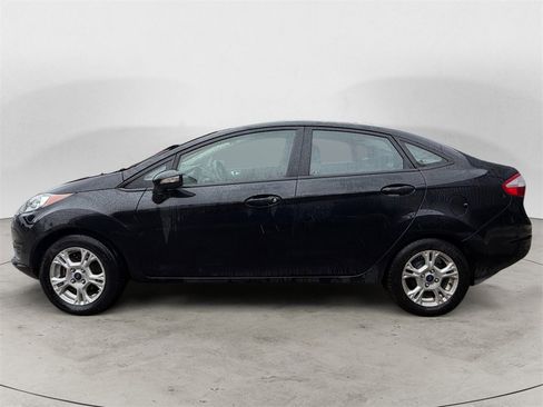 Used 2014 Ford Fiesta SE w/ Comfort Package image 2