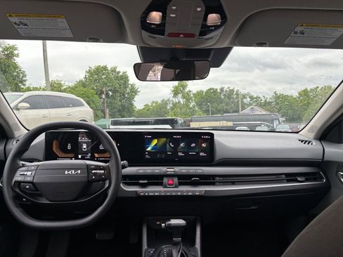 Used 2025 Kia K4 FWD image 33