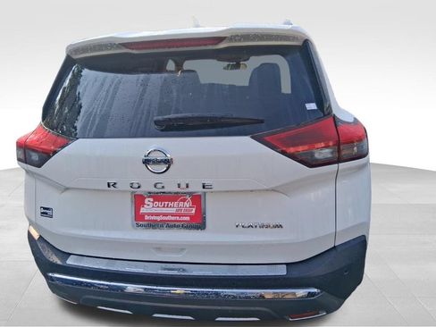 Used 2021 Nissan Rogue Platinum FWD image 4