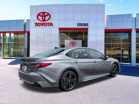 Used 2026 Toyota Camry XSE AWD/4WD image 3