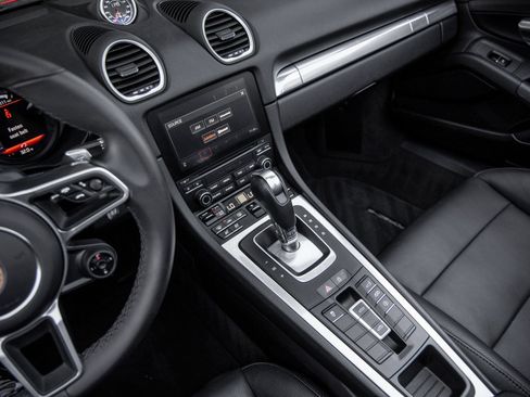 Certified 2023 Porsche 718 Boxster RWD image 32
