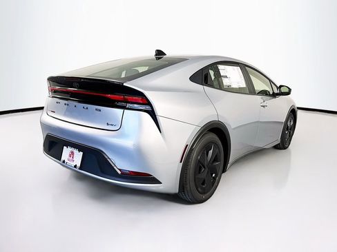New 2026 Toyota Prius LE image 9