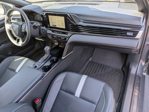 Used 2026 Toyota Camry SE w/ Convenience Package image 21