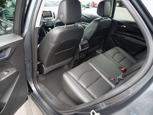Used 2018 Chevrolet Equinox Premier AWD/4WD image 18