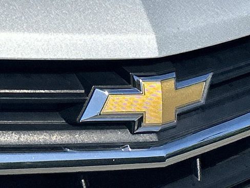 Used 2020 Chevrolet Equinox LT w/ Driver Convenience Package FWD image 12