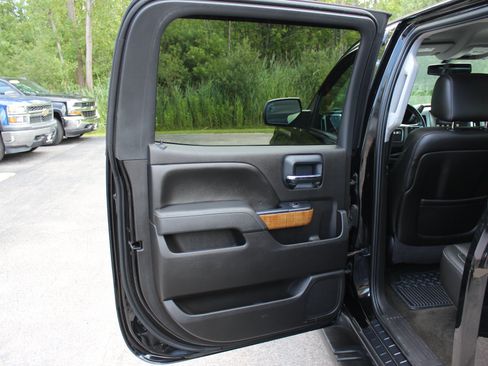 Used 2014 GMC Sierra 1500 SLT w/ Suspension Package, Off-Road AWD/4WD image 29