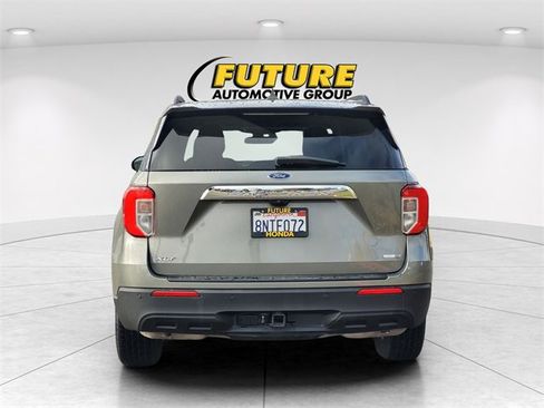 Used 2020 Ford Explorer XLT w/ Class III Trailer Tow Package image 8