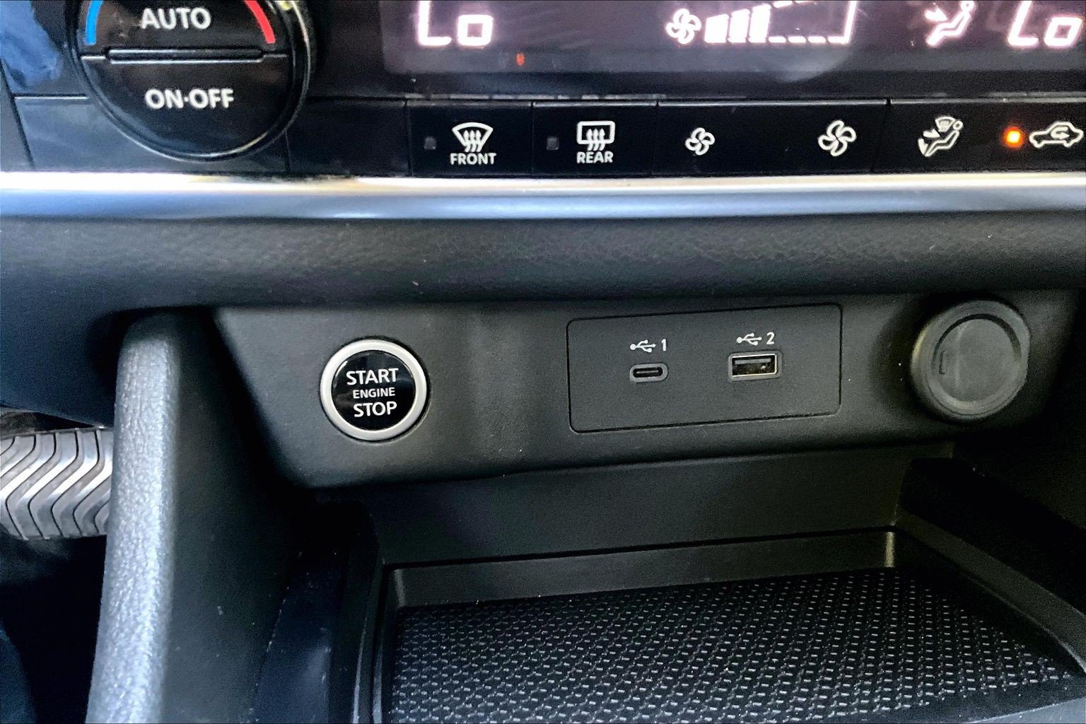 Used 2023 Nissan Rogue SV AWD/4WD image 18