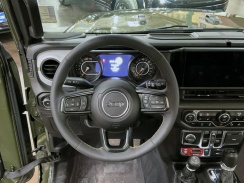 Used 2024 Jeep Wrangler Unlimited Sport AWD/4WD image 11