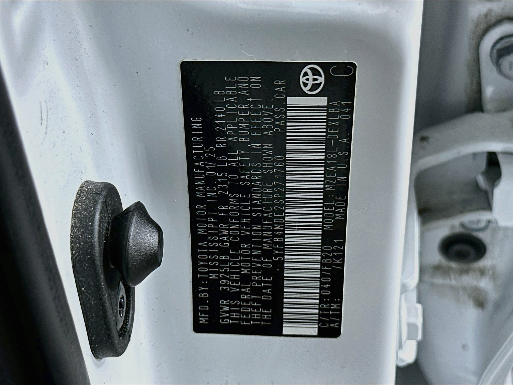 Used 2025 Toyota Corolla LE FWD image 12