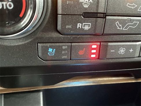 Certified 2019 Ford F150 Lariat w/ Equipment Group 502A Luxury image 28