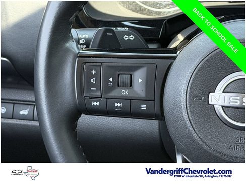 Used 2024 Nissan Pathfinder SL FWD image 13