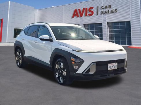 Used 2025 Hyundai Kona SEL FWD image 3